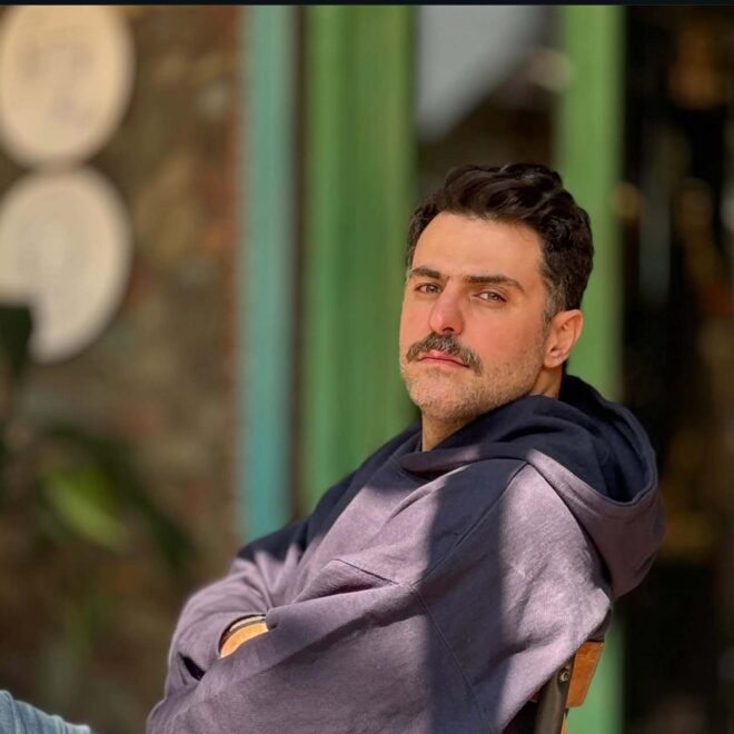 علی ضیا — زندگی شخصی و حرفه‌ای